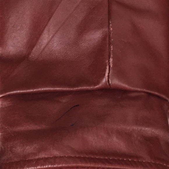 Vintage QUEEN’S UNIVERSITY 1990 Leather Jacket - Picture 12 of 16